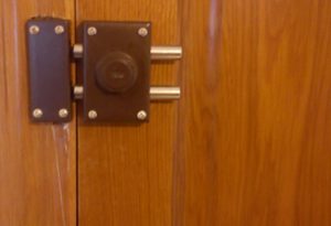 cerrajeros valencia baratos - cerradura puerta interior